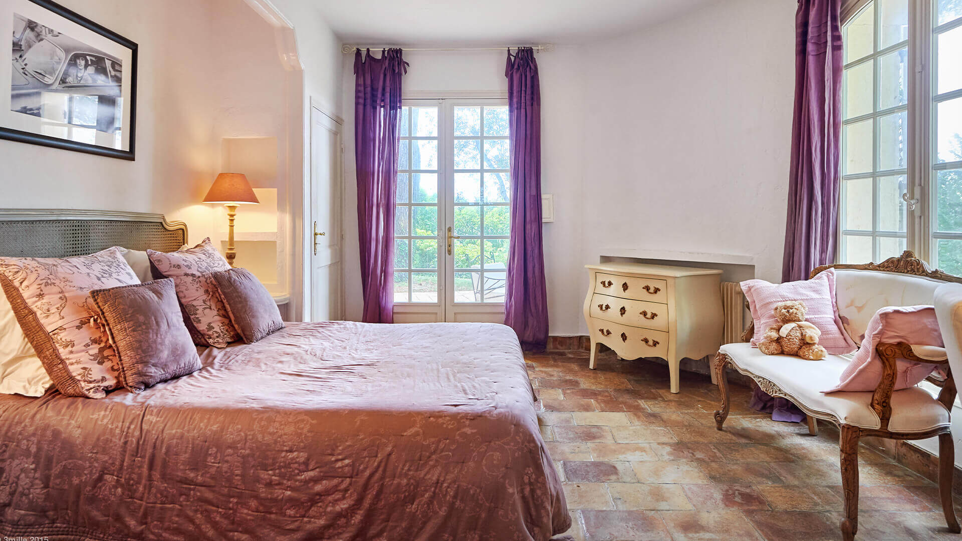Bastide in Mougins renaissance bedroom