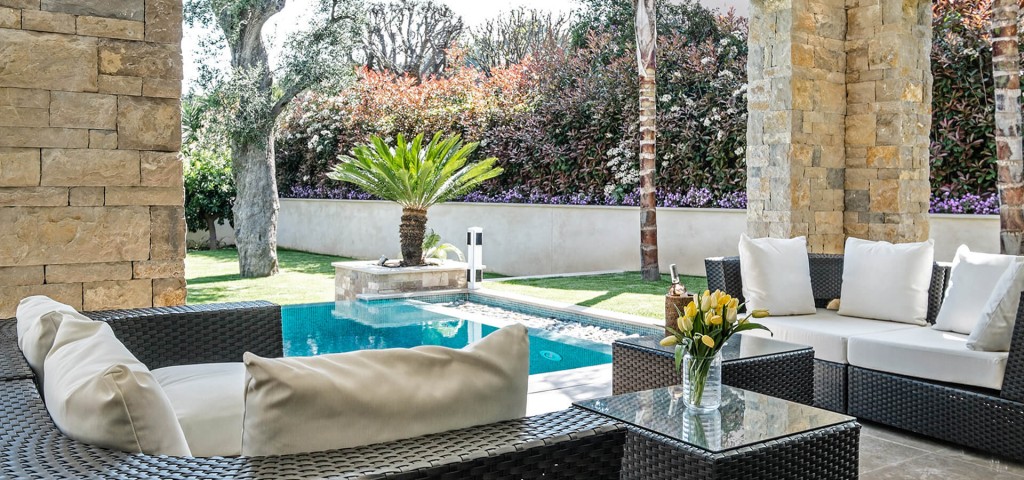Large Luxury villa Cap Ferrat garden sitting area and swimming pool