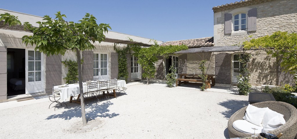 Saint Remy de Provence courtyard with a tree