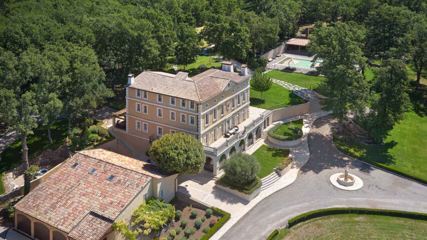 Ultra luxurious estate in Fayence with garden from above